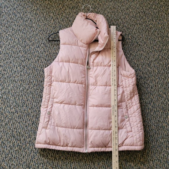 Old Navy Women's Rose Pink Puffer Vest Size Medium - Picture 7 of 8